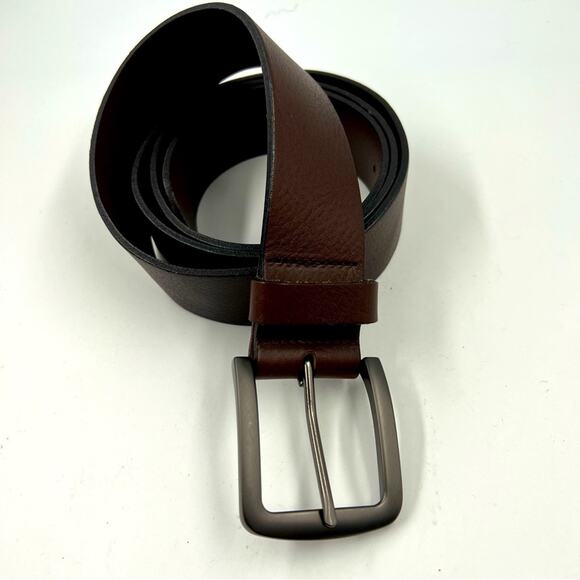 Roots Other - Roots Brown Leather Belt Sz 42 1.5” Wide Made in Canada Minimalist Rustic Casual